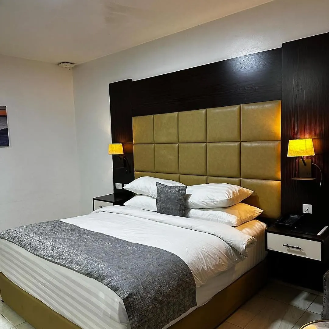 The Heaven Wood Hotel Near Delhi Airport New Delhi