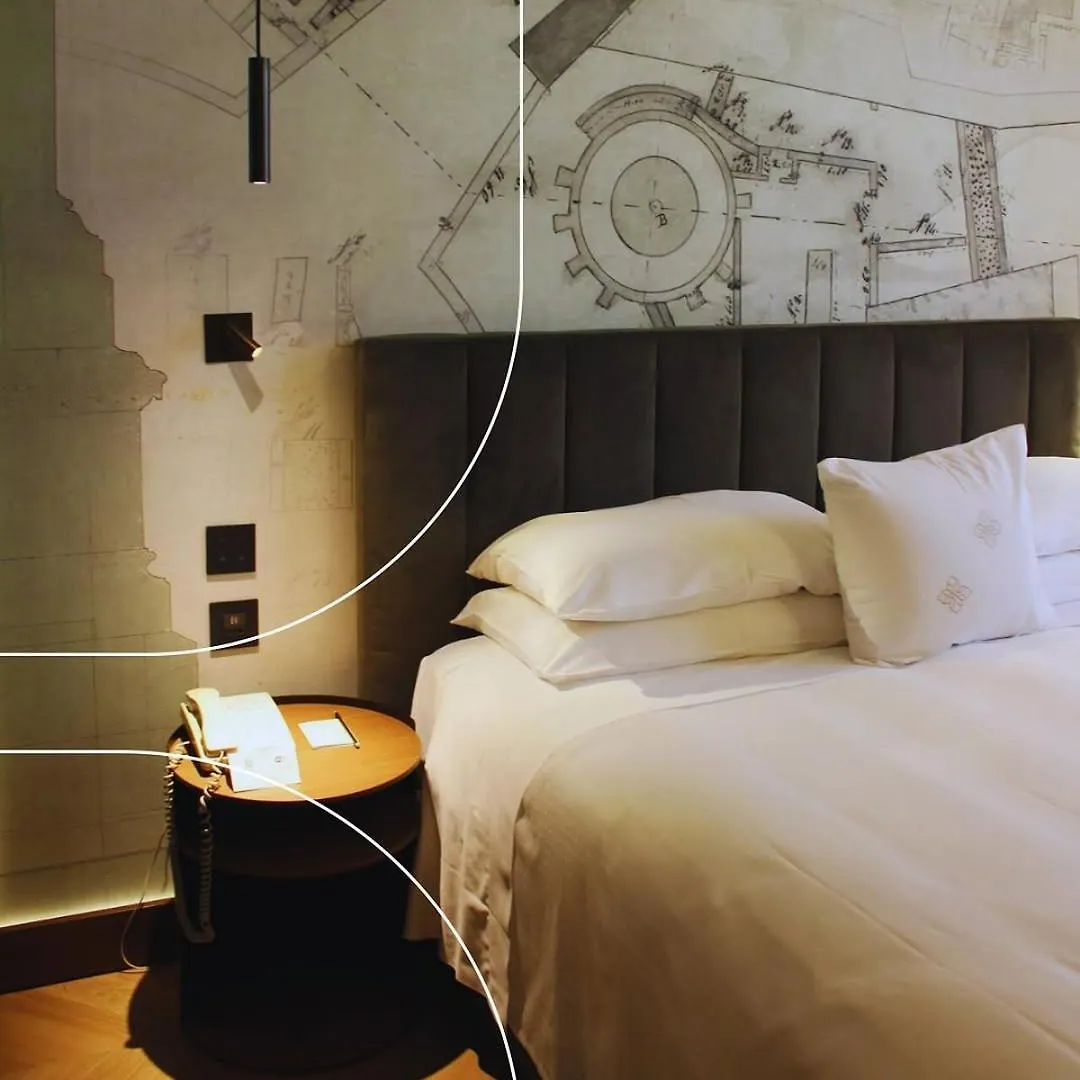 The Heaven Wood Hotel Near Delhi Airport New Delhi