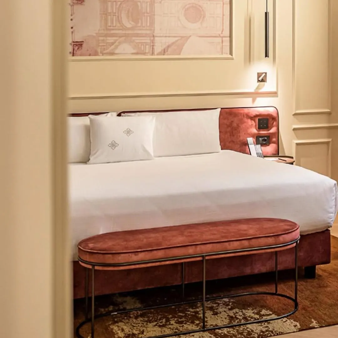 The Heaven Wood Hotel Near Delhi Airport New Delhi