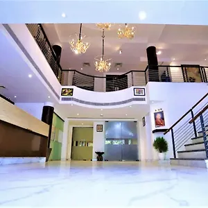 4* Hotel Arch International