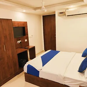 4* Hotel Marina Near Igi Airport